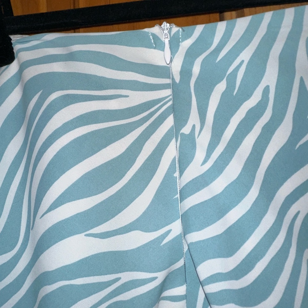 Princess Polly JULIA MINI SKIRT BLUE / WHITE - Picture 3 of 9